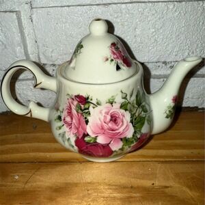 Baum Brothers Victorian Rose Mini Teapot with Lid Floral Theme porcelain elegant